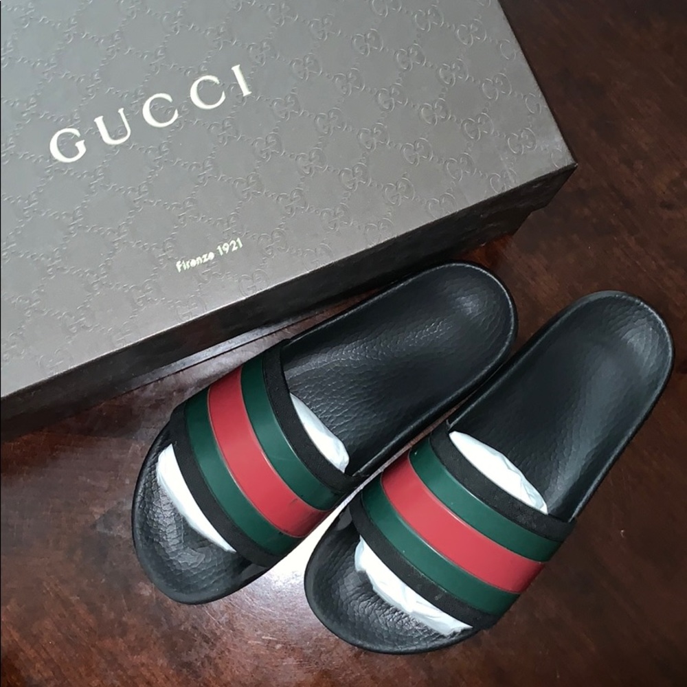 COPY - COPY - GUCCI Rubber slide sandal